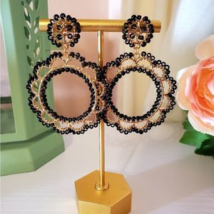 BLACK SEED BEAD FLOWER EARRINGS